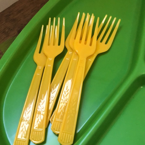 Vintage Picnic Set - Plates, Cutlery, Condiment Holders - 1980s - Picture 3 of 6